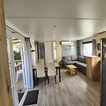 Mobil Climatise 4 Personnes Holiday park Les Mathes