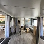 Kompleks wypoczynkowy Mobil Climatise 4 Personnes *