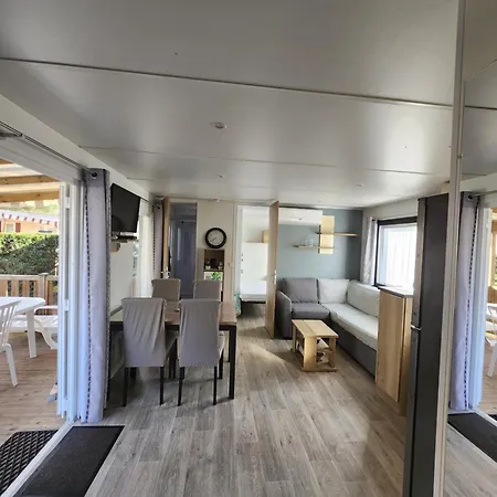 Village de vacances Mobil Climatisé 4 Personnes *