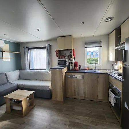Mobil Climatise 4 Personnes * Ле-Мат